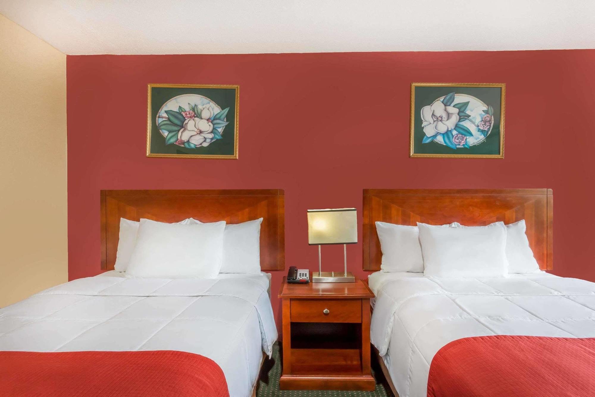 Ramada By Wyndham Roanoke Ξενοδοχείο Εξωτερικό φωτογραφία